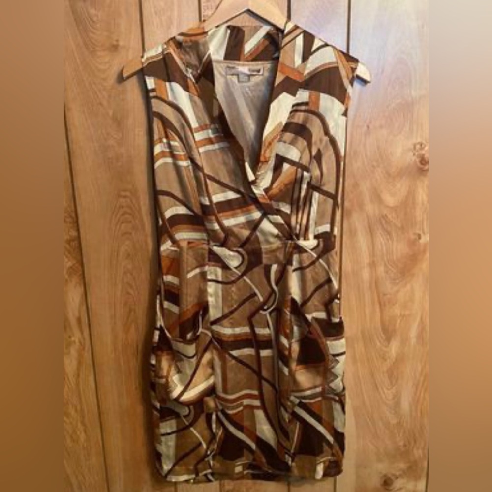 Patterned Knee Length Women’s Dress size Medium